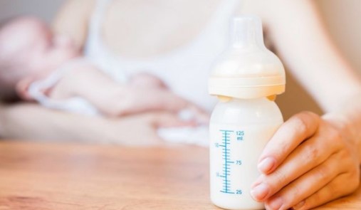 kado bayi usia 4 bulan