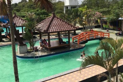 Kolam Renang Sumber Dandang