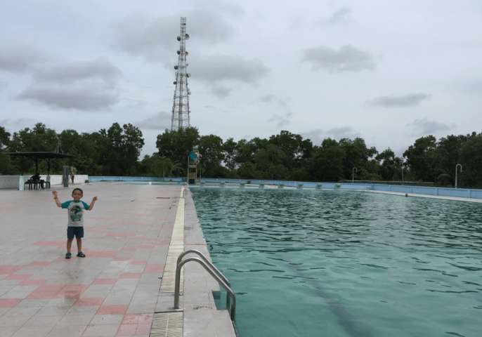 kolam renang di Palangkaraya