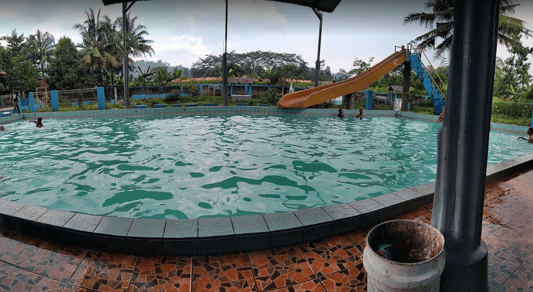 Kolam Renang Tirta Alam - kolam renang di banjar