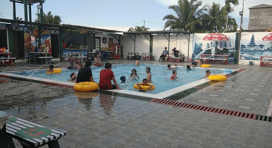 kolam renang di Palangkaraya
