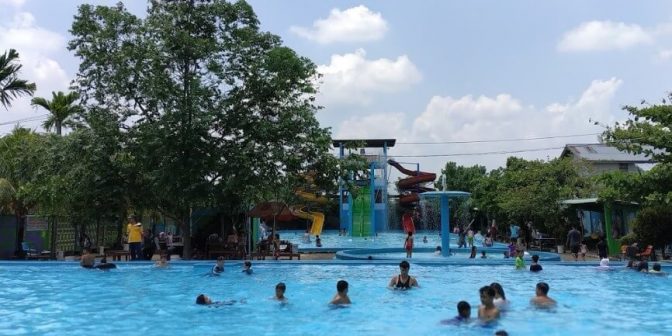 kolam renang di pontianak