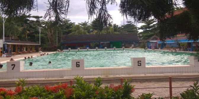 kolam renang di pontianak - Oevang Oeray