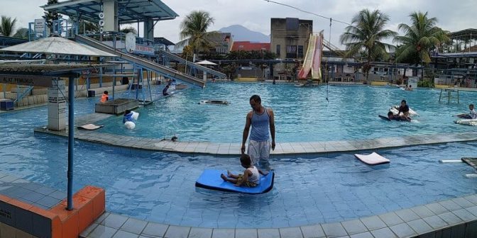 kolam renang di sumedang