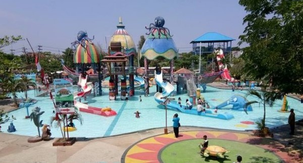 6 Kolam Renang di Madiun Terfavorit