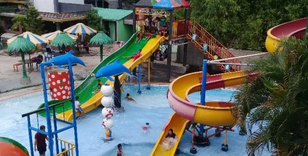 6 Kolam Renang di Madiun Terfavorit