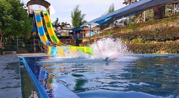 kolam renang di mojokerto