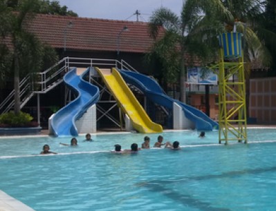 kolam renang di pasuruan