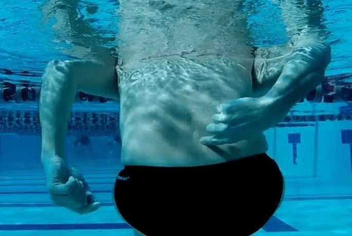 terapi renang untuk sakit pinggang.png1.png