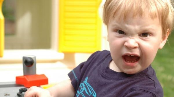 Penyebab Anak Suka Melawan Orang tua