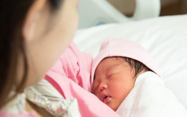 merawat bayi baru lahir