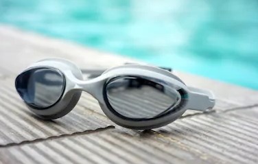 kacamata renang yang bagus