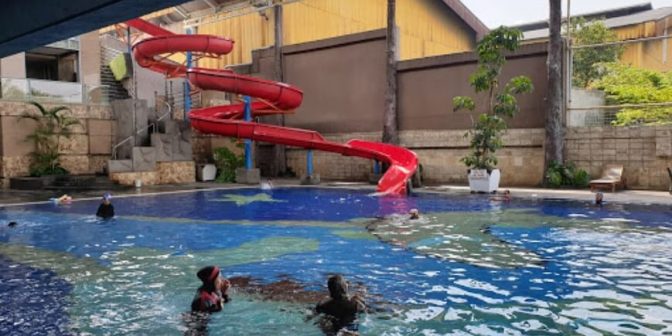 Kolam Renang Atlas Surabaya, Liburan Murah Menyenangkan