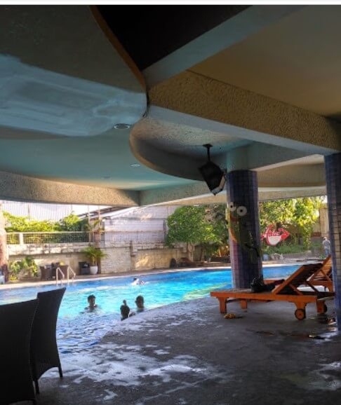 Kolam Renang Atlas Surabaya, Liburan Murah Menyenangkan