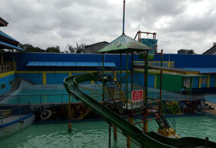 Kolam Renang Nirwana Waterboom