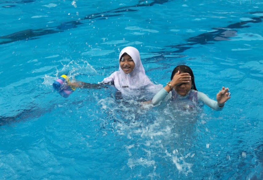 kolam renang di cibinong