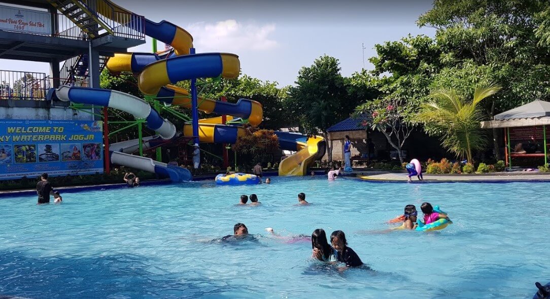 kolam renang galaxy jogja.jpg3.jpg