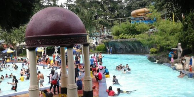 kolam renang karang setra.jpg1.jpg