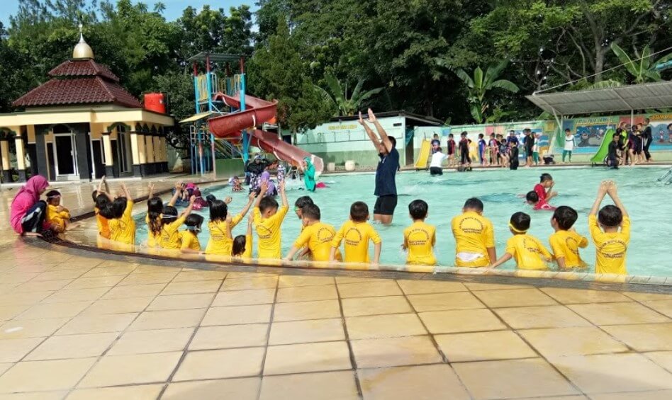 kolam renang kodam semarang