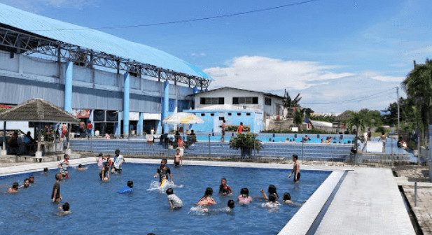 kolam renang selayang medan