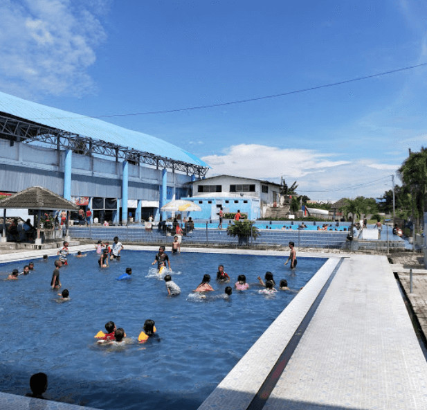 kolam renang selayang medan