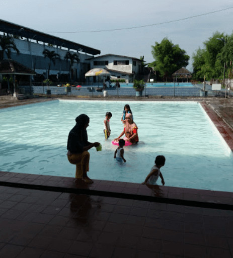 kolam renang selayang medan