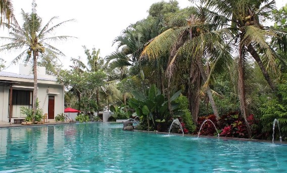10 Kolam Renang di Semarang Paling Populer