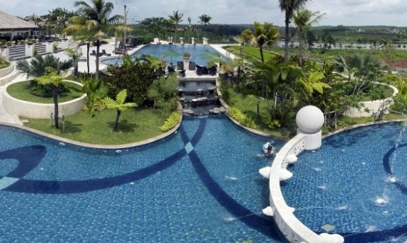 kolam renang di semarang