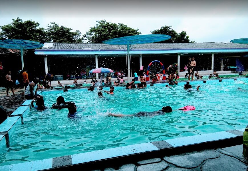 kolam renang tirta agung sidoarjo