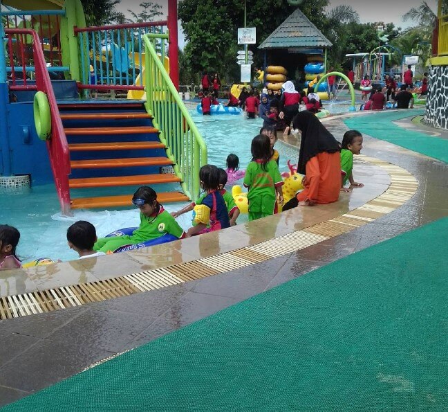 Kolam Renang Tirtayasa Lampung Tiket Dibawah 50 Ribu