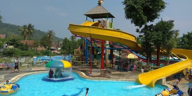 kolam renang tirtayasa.jpg2.jpg