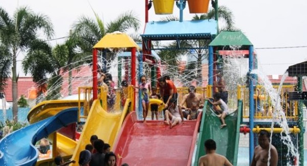 kolam renang tirta indah majalengka