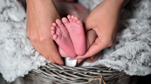 mimpi melahirkan bayi perempuan