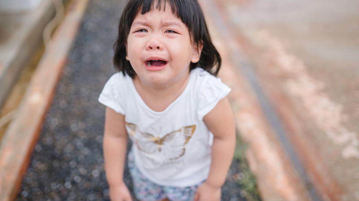 Penyebab anak suka menangis dan Cara Mengatasinya