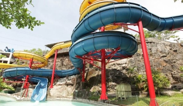 waterpark waterblaster semarang
