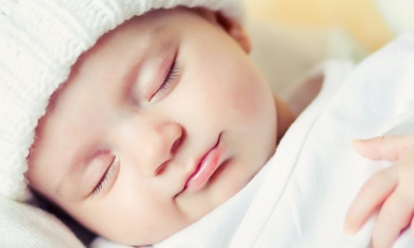 nama perempuan november