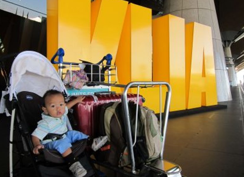 bepergian bersama bayi