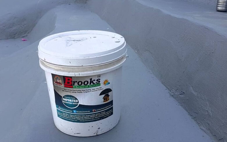 Finishing cor beton kolam renang