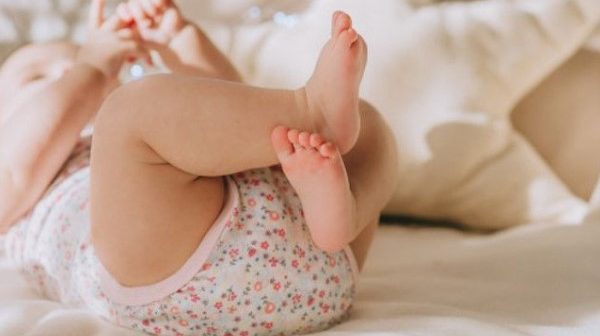 warna feses bayi