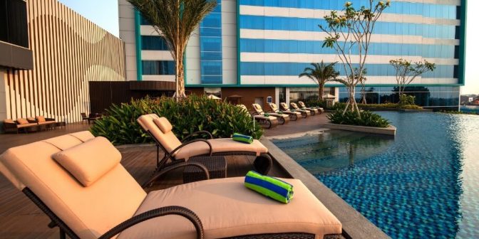 Avenzel - Hotel dengan kolam renang di Bekasi