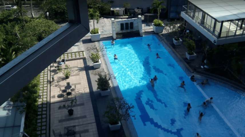 Royal Suite - Hotel dengan kolam renang di Medan