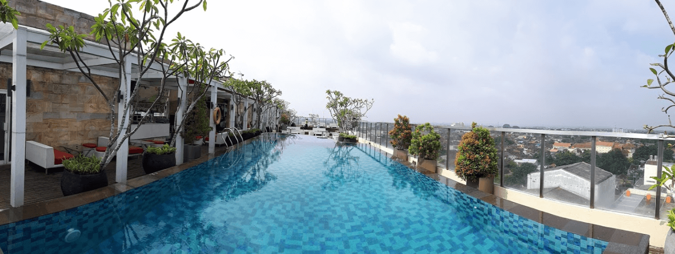 Hotel dengan Kolam Renang di Jogja