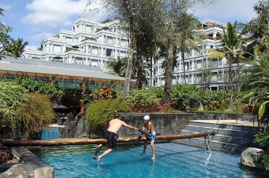 Kolam renang hyatt jogja