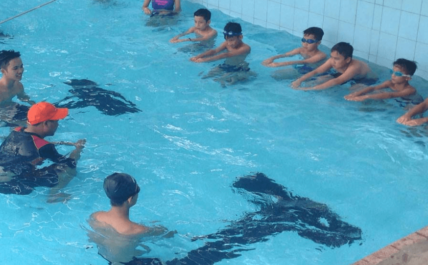 kursus renang di manado.png1.png (1)