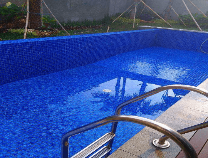 Mozaik Kolam Renang yang Bagus