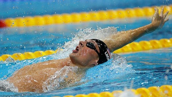 Peraturan perlombaan renang gaya punggung