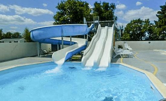 perosotan kolam renang