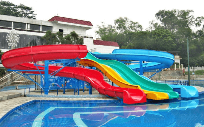 perosotan kolam renang.png1.png