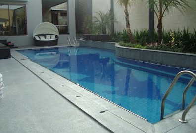 Pondasi kolam renang yang baik tidak menyebabkan kebocoran