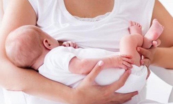 posisi menyusui yang benar